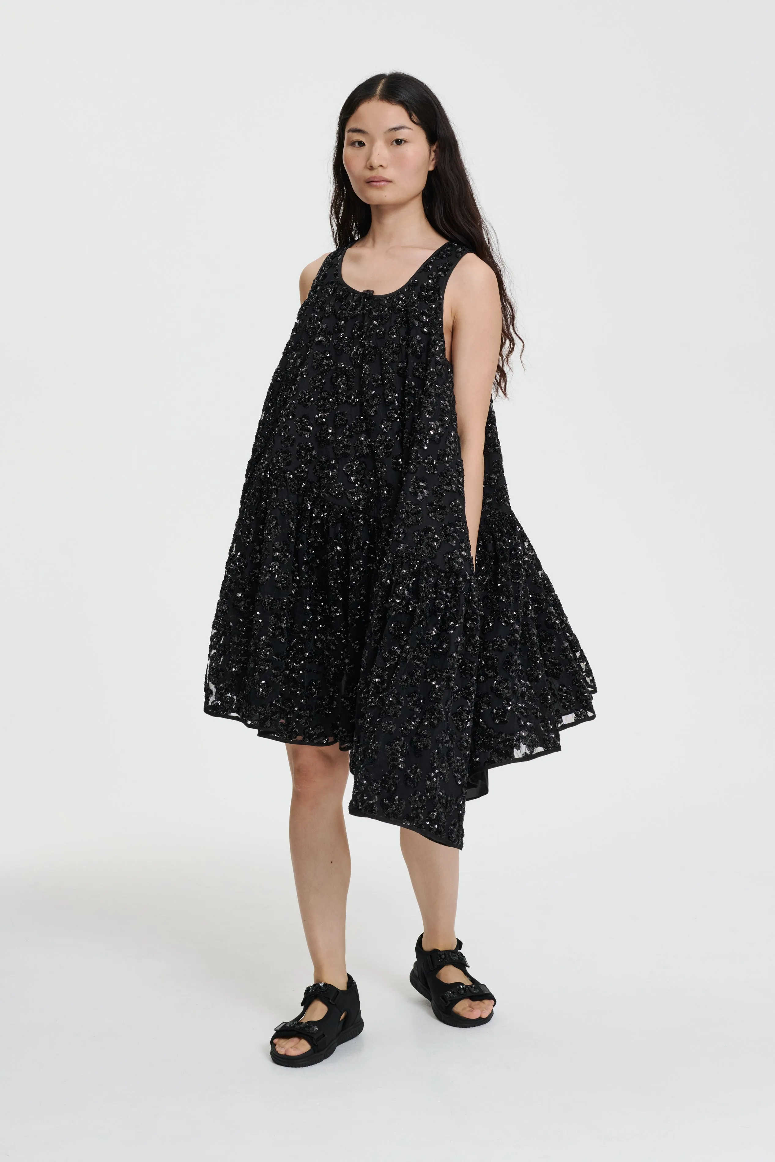 AZELIA | DRESS UME FLORAL SEQUINS BLACK