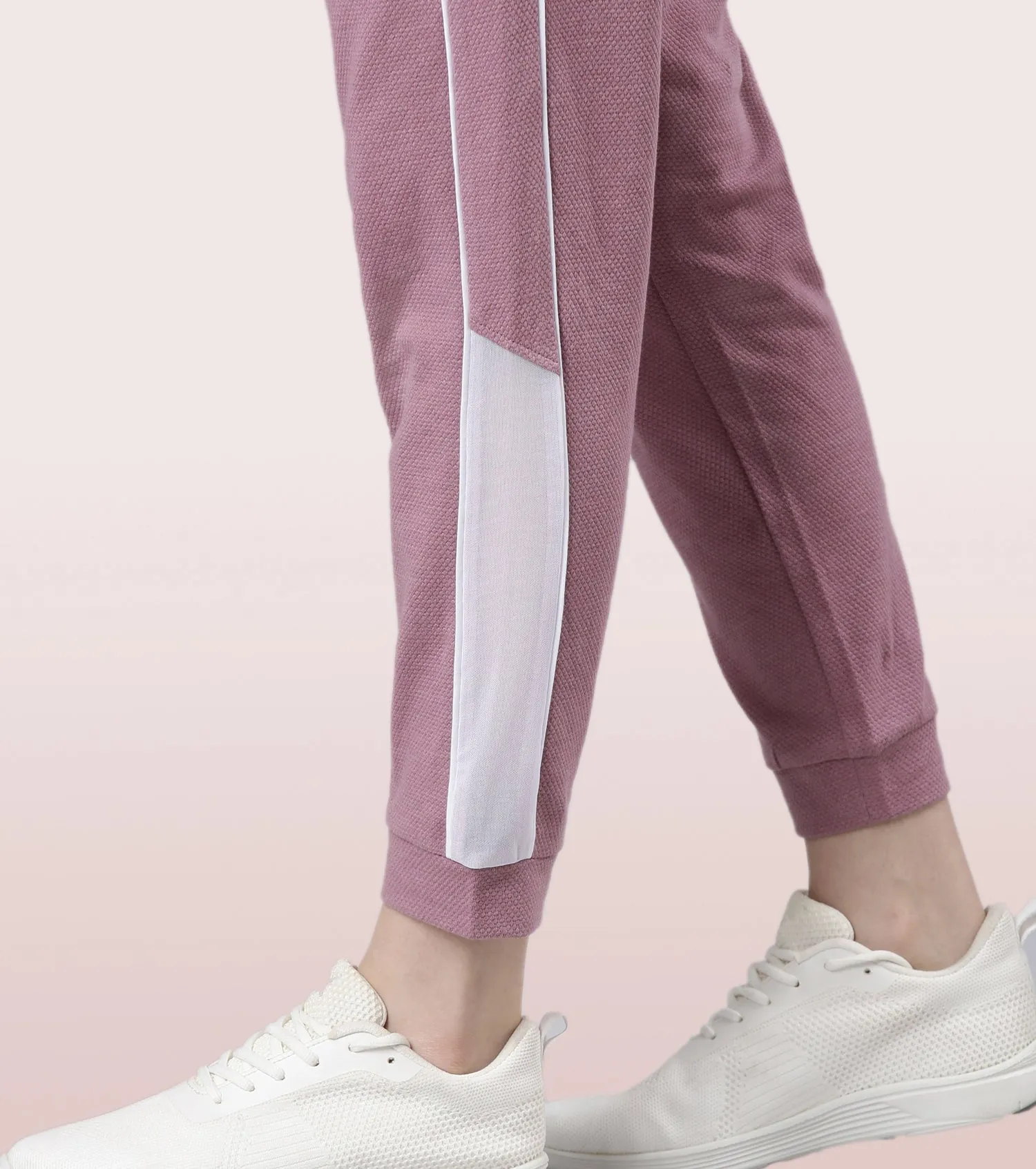 Enamor Relaxed Fit Popcorn Fabric Jogger For Women | Mid Rise Regular Length Piping Jogger | E403