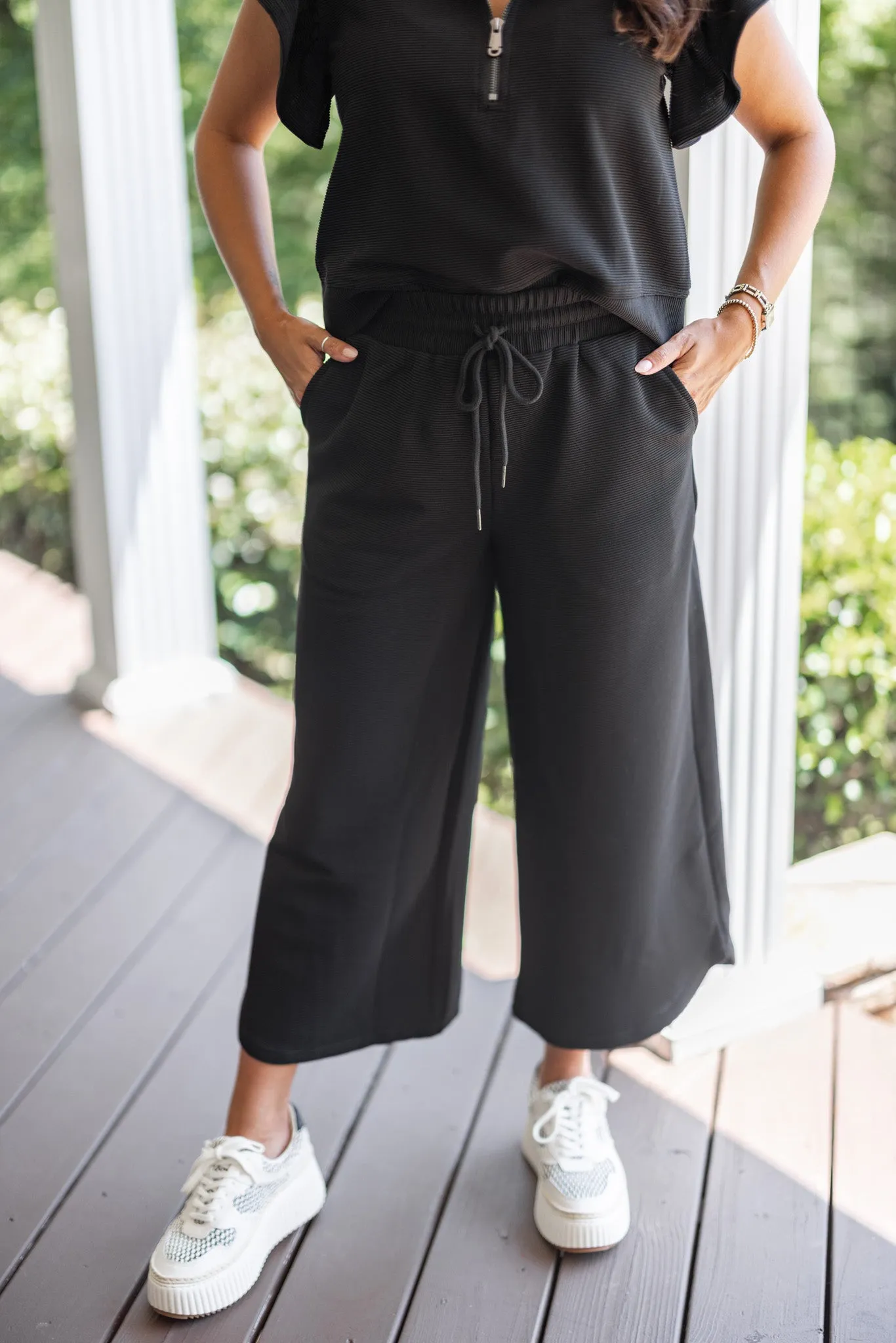 Everyday Elegance Black Textured Pants