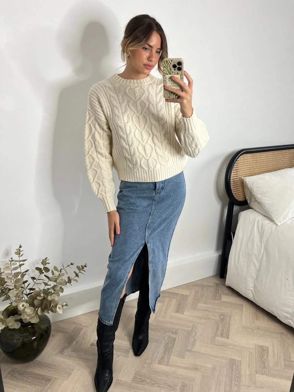 Juniper Chunky Cable Knit Jumper / Cream