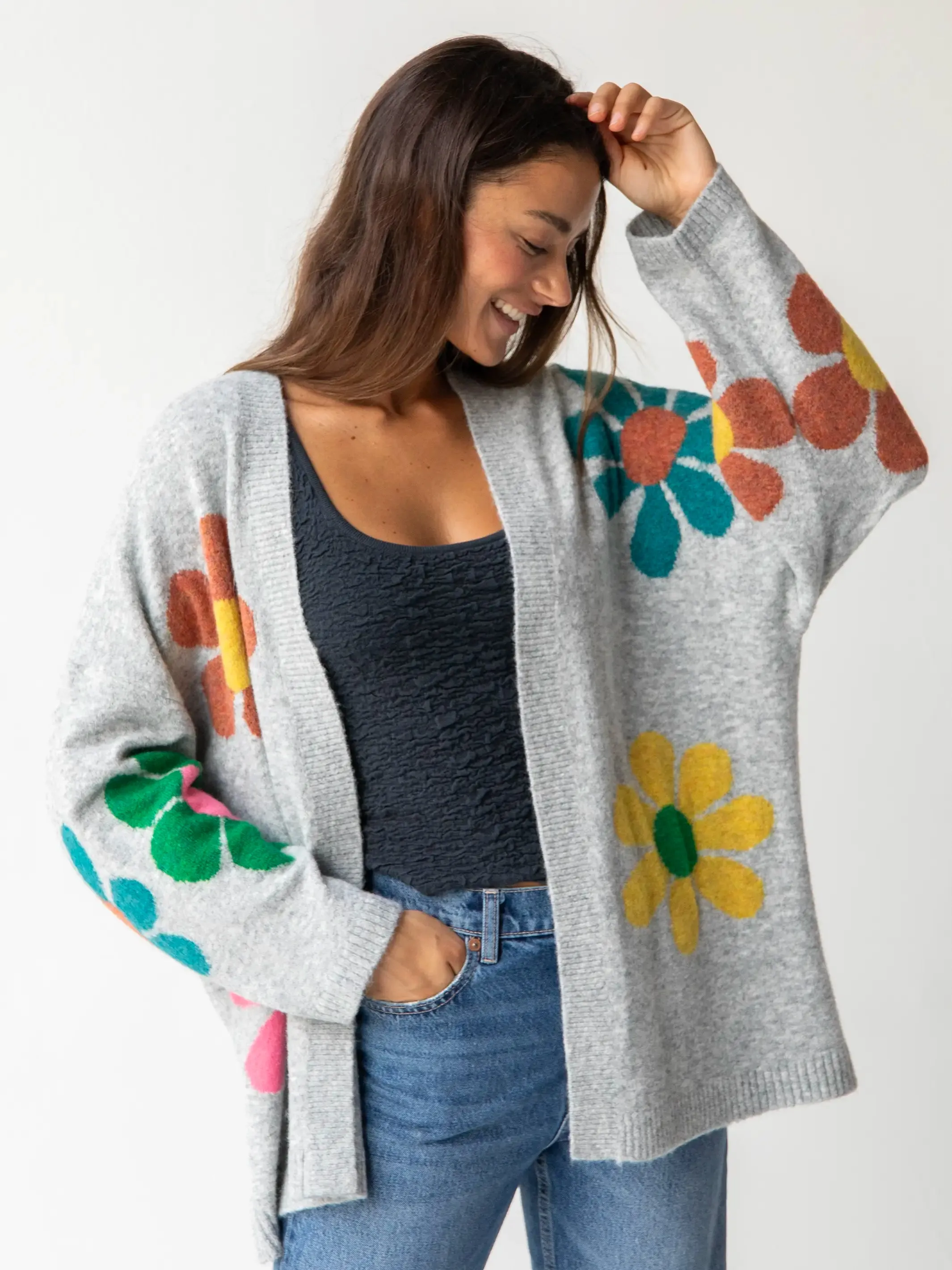 Lexie Intarsia Cardigan Sweater - Light Grey Daisy