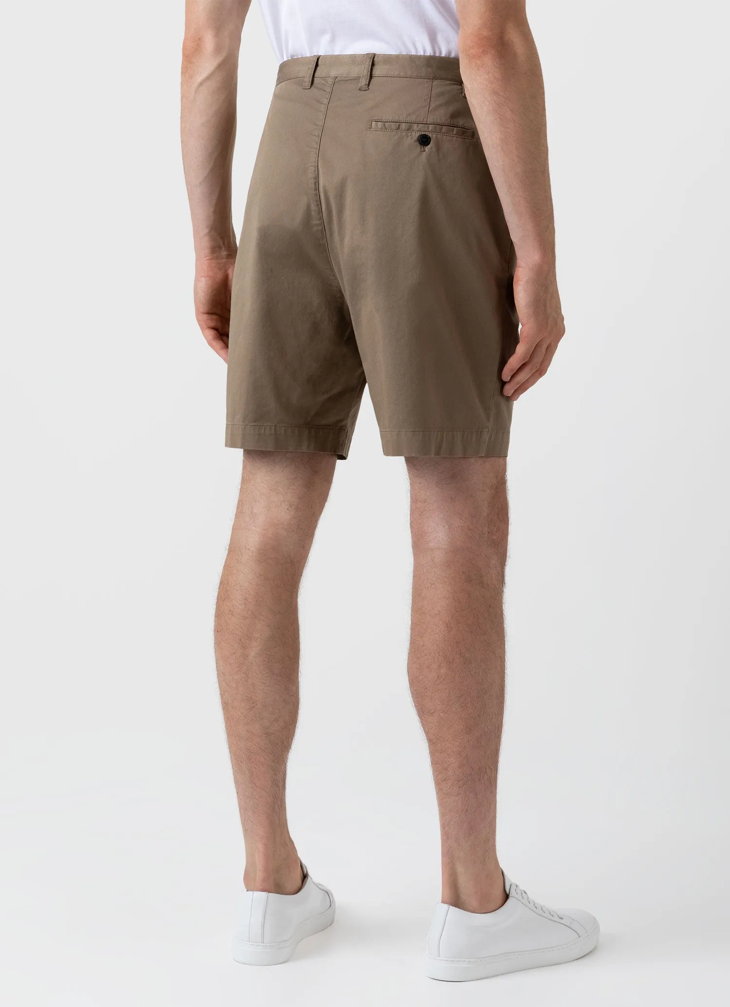 Men's Pleated Twill Short in Dark Stone