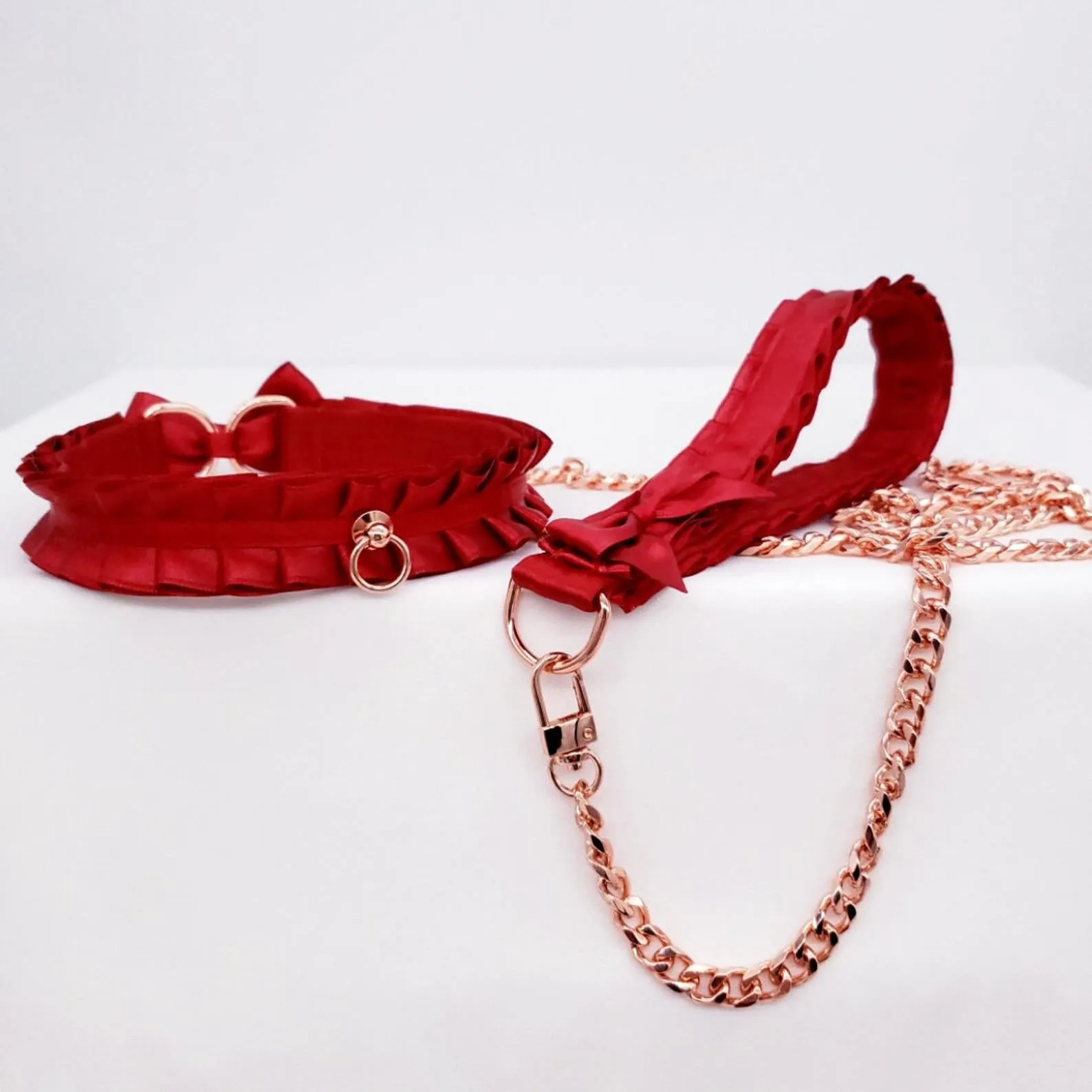 Red and Rose Gold Collar and Leash Set