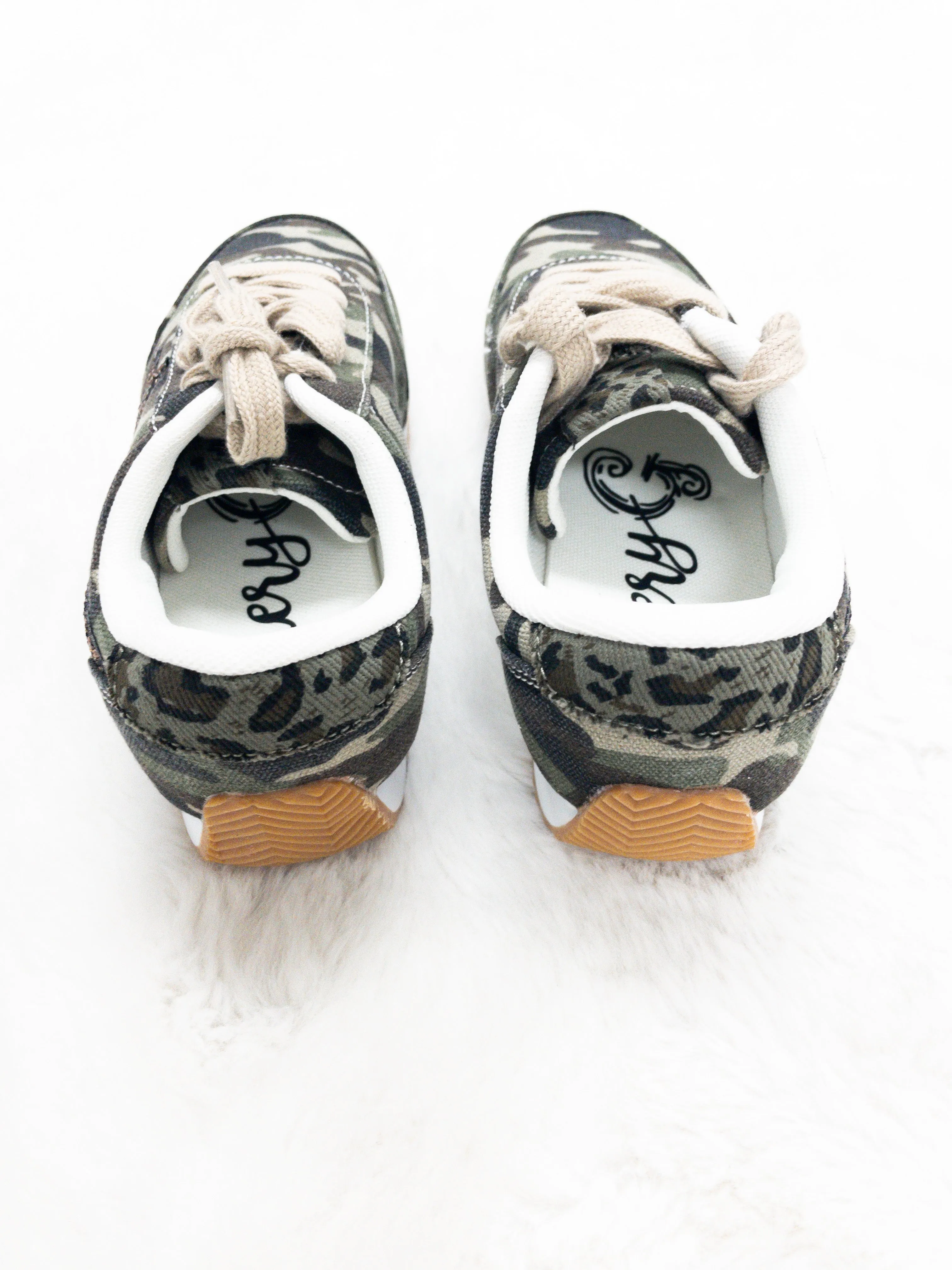 Run For The Stars Sneaker - Camo